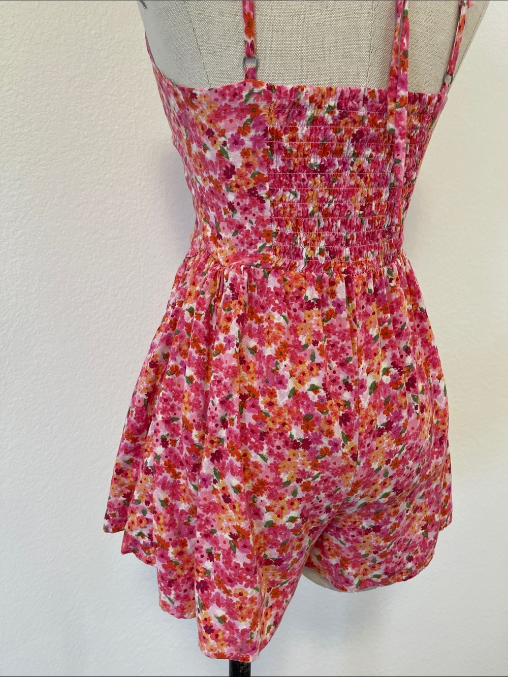 Wild Fable Pink Floral Smocked Open Tie Back Corset Front Romper XXS - Picture 6 of 11